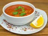 С тази студена доматена супа ще забравите за таратора
