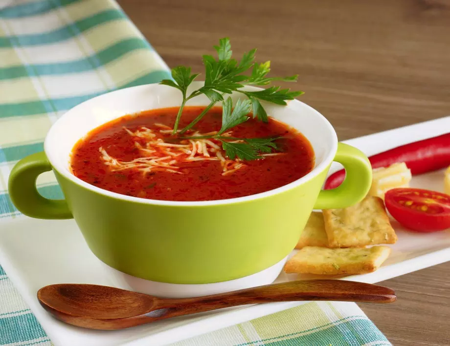 Страхотна рецепта за веган доматена супа