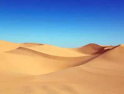 Сняг натрупа в пустинята Сахара (СНИМКИ)