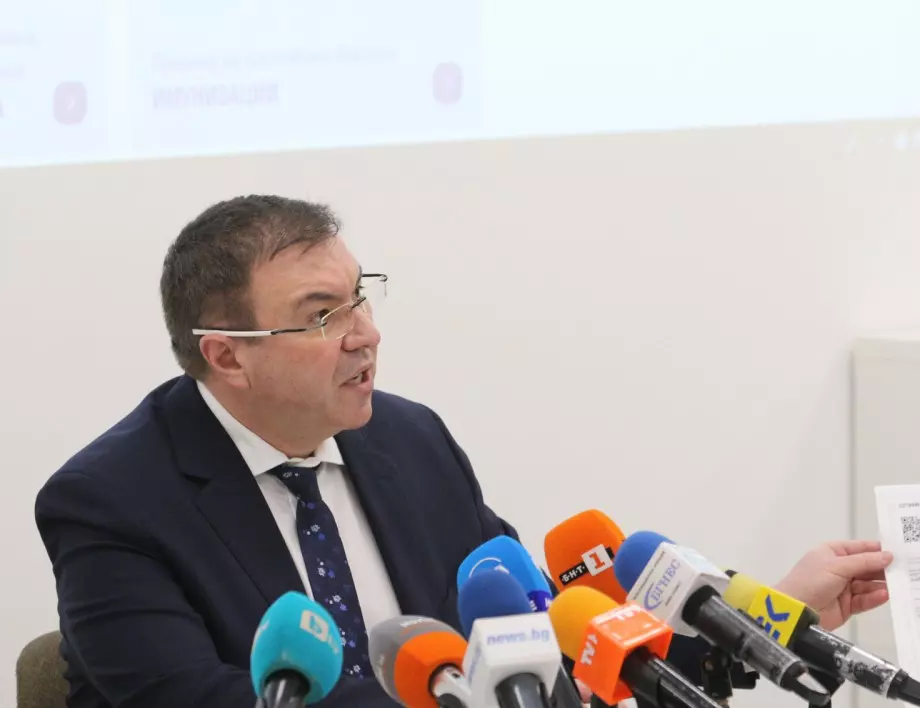 30% са вече желаещите ваксина в системата на образованието