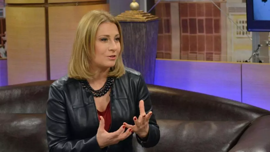 Шефът на NOVA си тръгва заедно с Домусчиеви