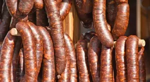 Пригответе си сами: Вкусен домашен суджук