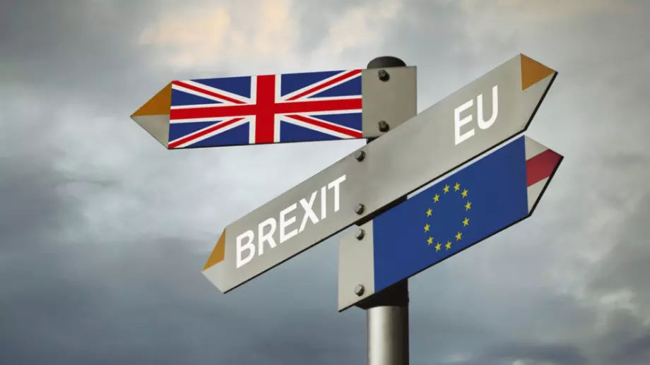 Великобритания дава 2000 паунда на европейците, за да си тръгнат