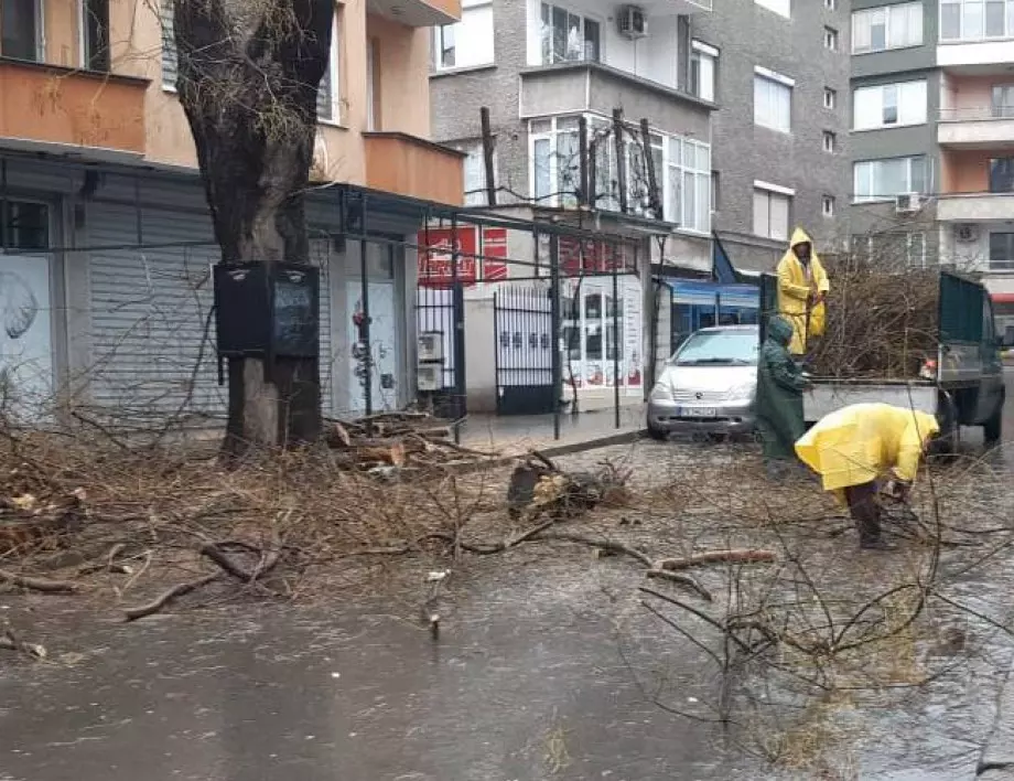 Временно затварят за движение част от бул. "България" в Асеновград