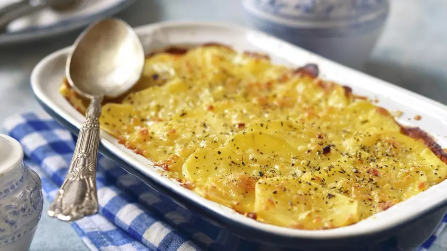 Уникални вкусни картофи със спанак и горгондзола   