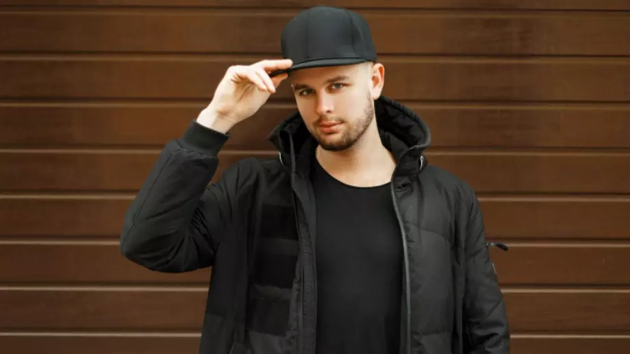 Шапките с козирка като част от спортното облекло