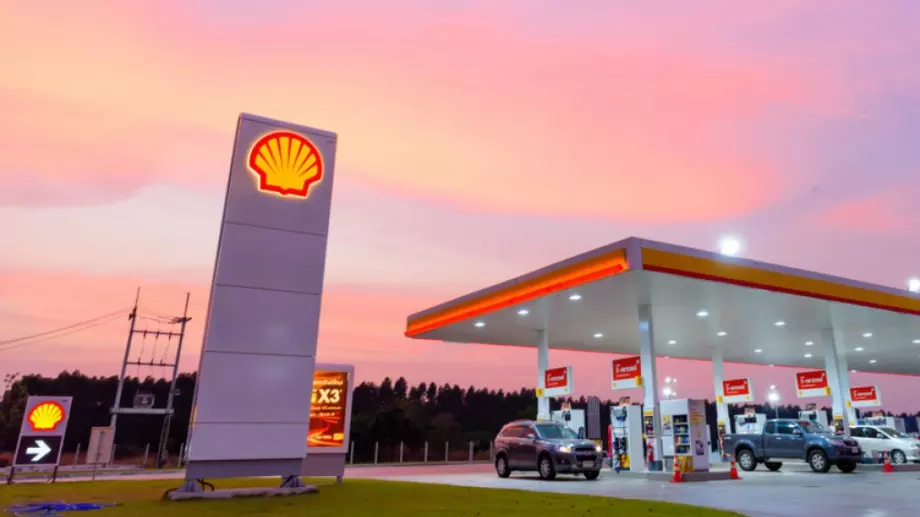 Shell вече изтегля служителите си от Русия