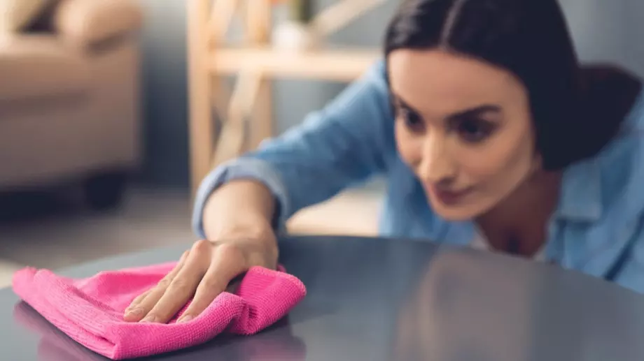 Прах: Какво точно представлява, как се образува и как се чисти