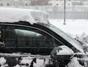 Трябва ли да чистите колата от снега, ако няма да я карате скоро?