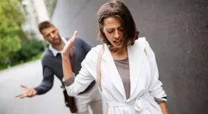 Да си тръгнете от мъж, който наранява сърцето ви, ви прави смели