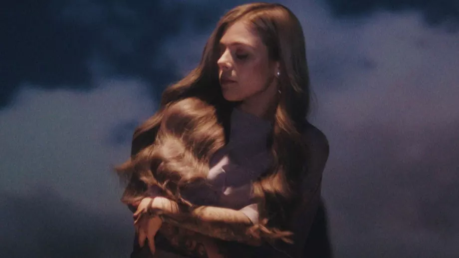 Виктория представи нова песен, претендент за Евровизия 2021