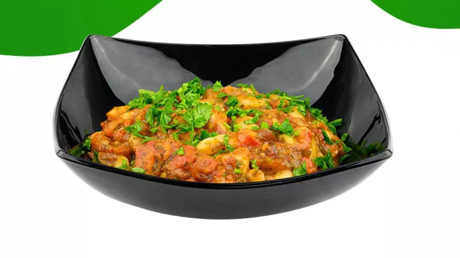 Вкусна бобена салатка