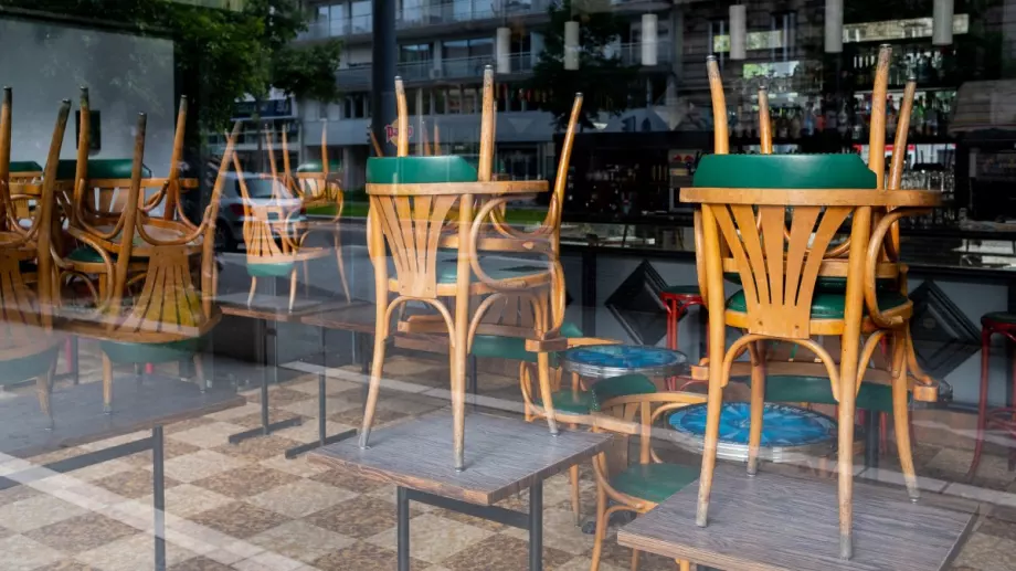 Затвориха над 3300 заведения в пандемията