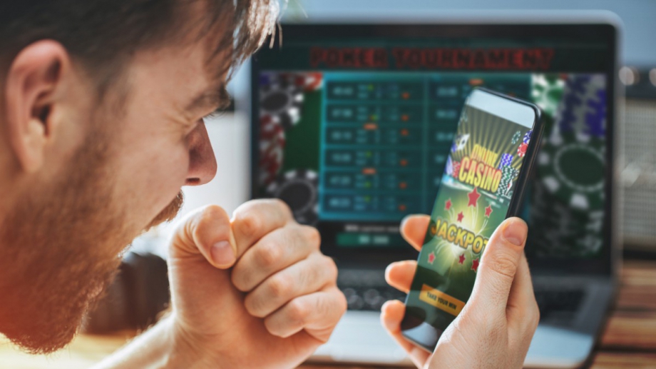Aplay е международен сайт за онлайн казино игри в който