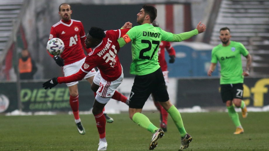 приема Черно море в мач от 19 тия кръг на