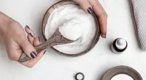 Как да лъснете до блясък тавите само със сода и перхидрол (ВИДЕО)