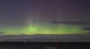 Нова Зеландия се радва на необичайно южно сияние (СНИМКА)