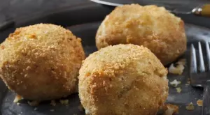 Картофени кюфтета с орехи