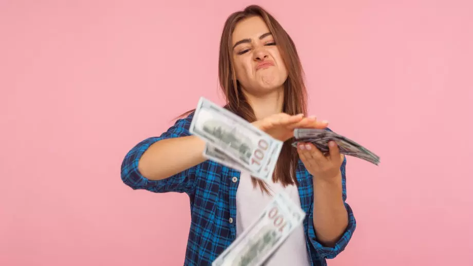 Топ 4 на зодиите, които харчат най-много пари