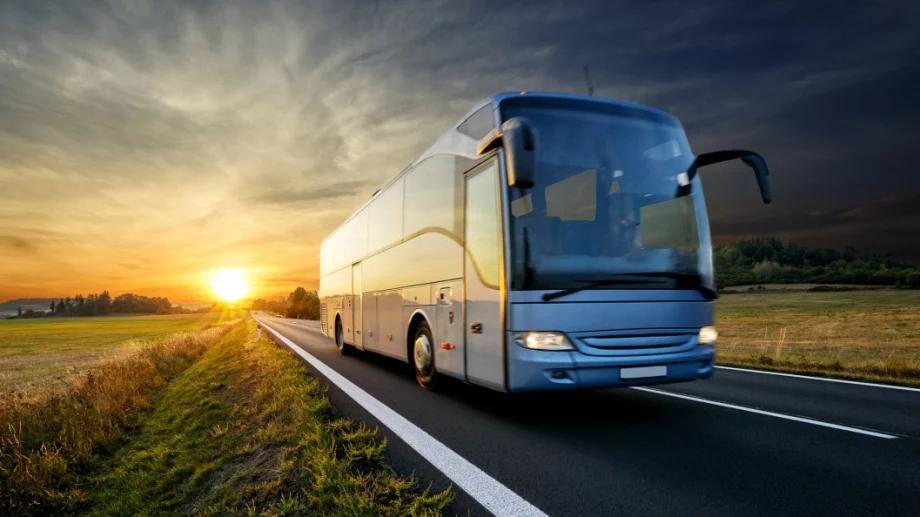 Разрешават екскурзиите в България и чужбина