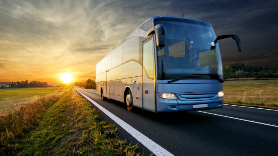 Организираните автобусни екскурзии във вътрешността на страната и в чужбина