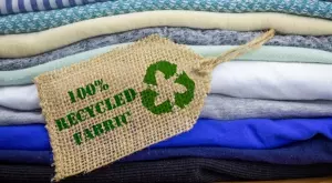 Изработват дрехи от коприва и рибени люспи 