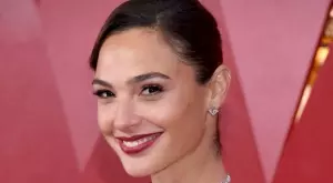 Гал Гадот ще става мама за трети път (СНИМКА)