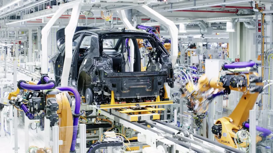 Volkswagen затваря 3 завода в Китай заради Covid-19