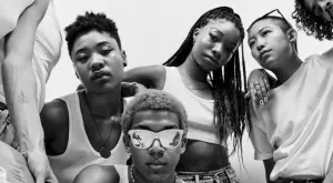 Минимализъм в пролетната колекция на Calvin Klein