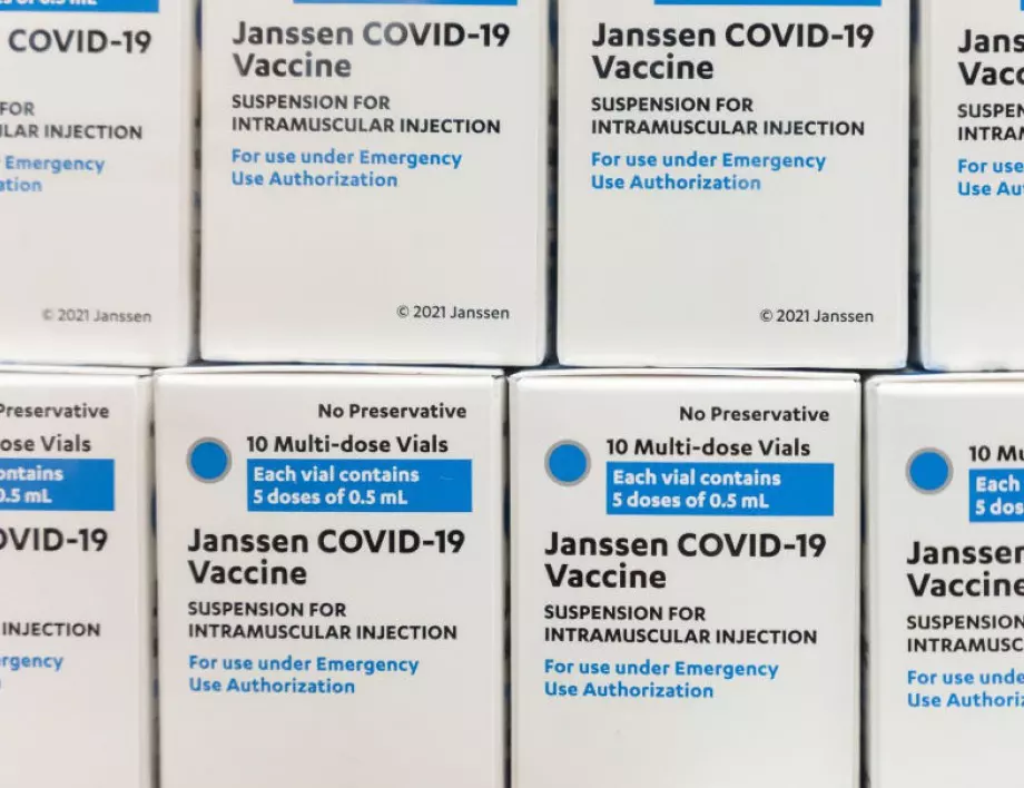 "Ню Йорк Таймс": Временно спират производството на ваксината на "Янсен"
