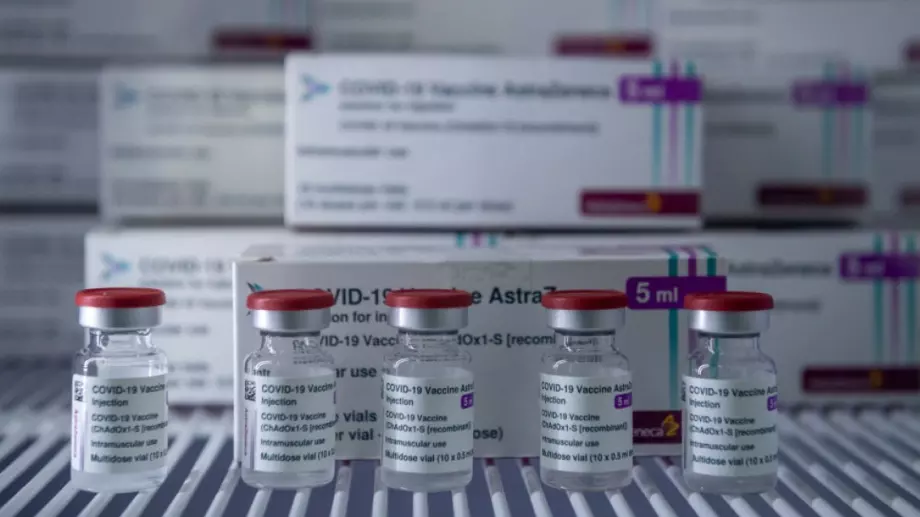 ЕМА: Има връзка между ваксината на AstraZeneca и тромбозите