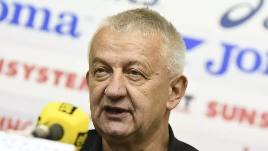 Крушарски излезе с ултиматум към новата управа на Локомотив Пловдив и не изневери на култовия си стил