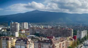 Охлаждане на имотния пазар, но цените остават високи 