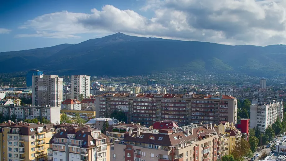 Охлаждане на имотния пазар, но цените остават високи 