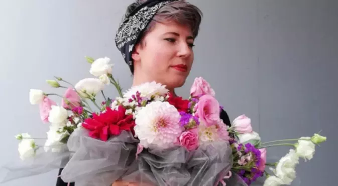 Симона Крушкина и цветята, които никога не увяхват