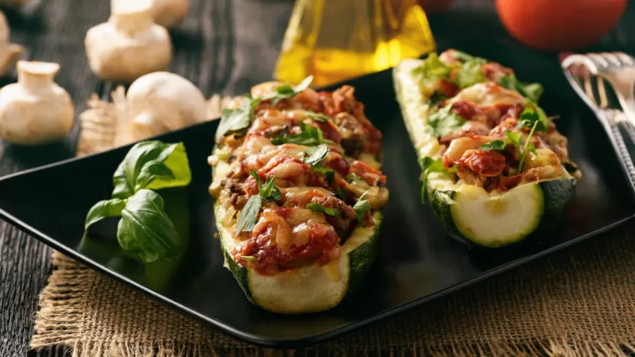 Пълнени тиквички по специална рецепта