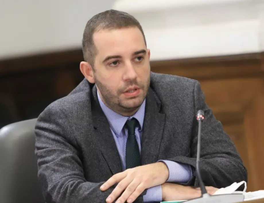 Богдан Кирилов: Няма данни за странични реакции от смесването на ваксините
