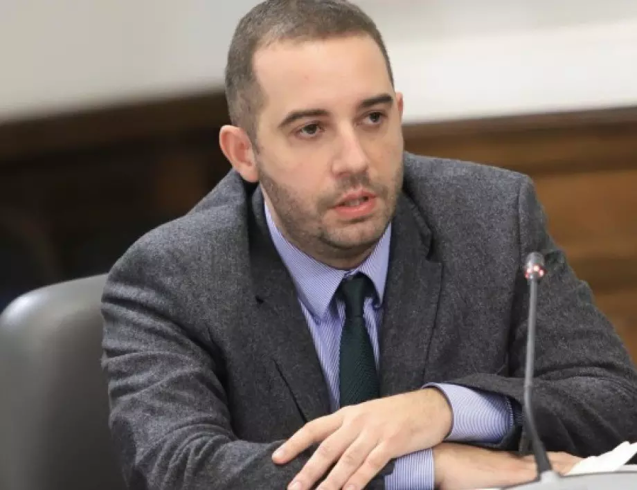 Богдан Кирилов: Преговаряме за доставка на първото перорално лекарство срещу Covid-19