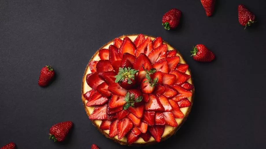 БЕЗГЛУТЕНОВА торта с пресни плодове