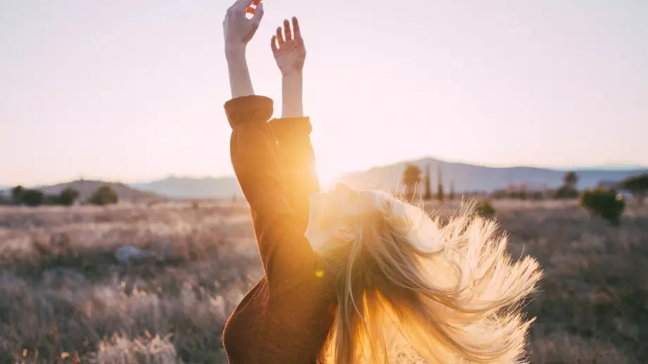 Вселената никога не ви отнема нещо важно, ако няма какво да ви предложи в замяна   