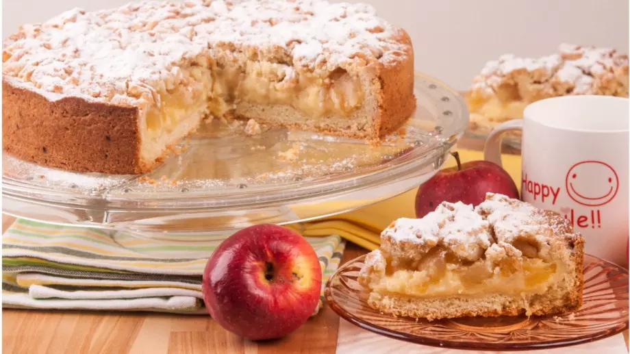 Ябълков сладкиш с яйца