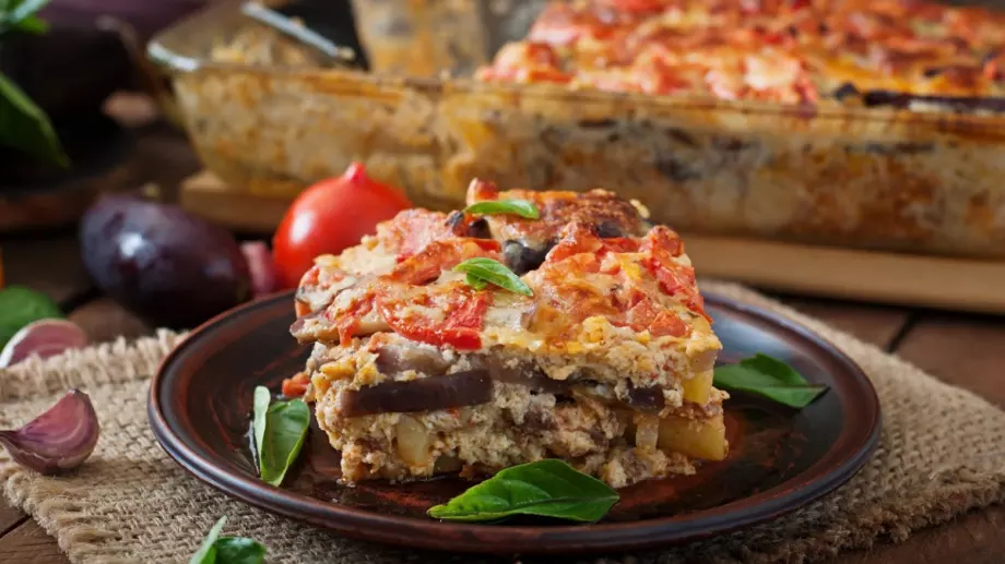 Бабина рецепта за мусака с тиквички и сирене - не сте опитвали по-добра маджа