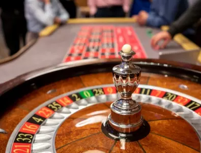 Каква е причината играта на рулетка да е една от любимите на казино феновете?