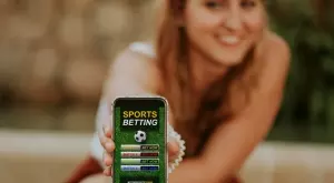 Кой казва, че футболът може да е печеливш спорт само за мъже?