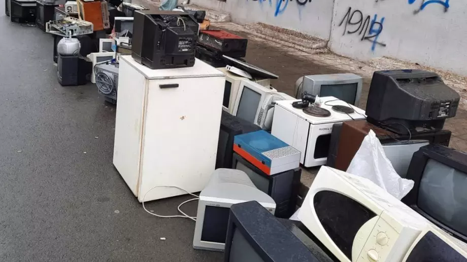 На Запад набира скорост движението „Поправи си сам“