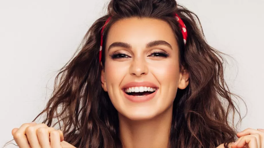 Женски виц за 31 март, 2024 г.: Ало, здрасти