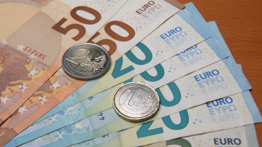 Европейският съюз емитира еврооблигации, чрез които да бъде завършена по-голямата