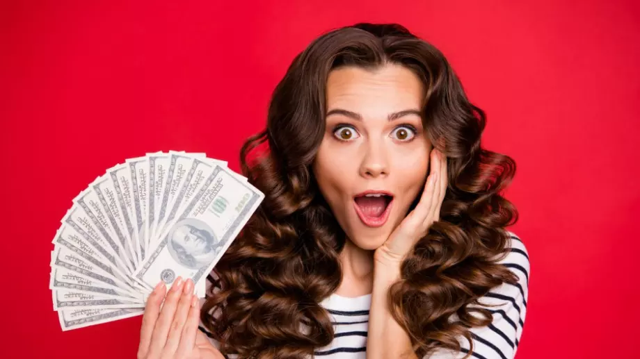 Тези зодии ще имат много пари през АВГУСТ