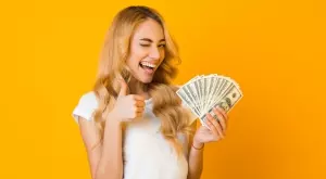 Как да привлечем пари през лятото на 2021: Съвети за всички зодии