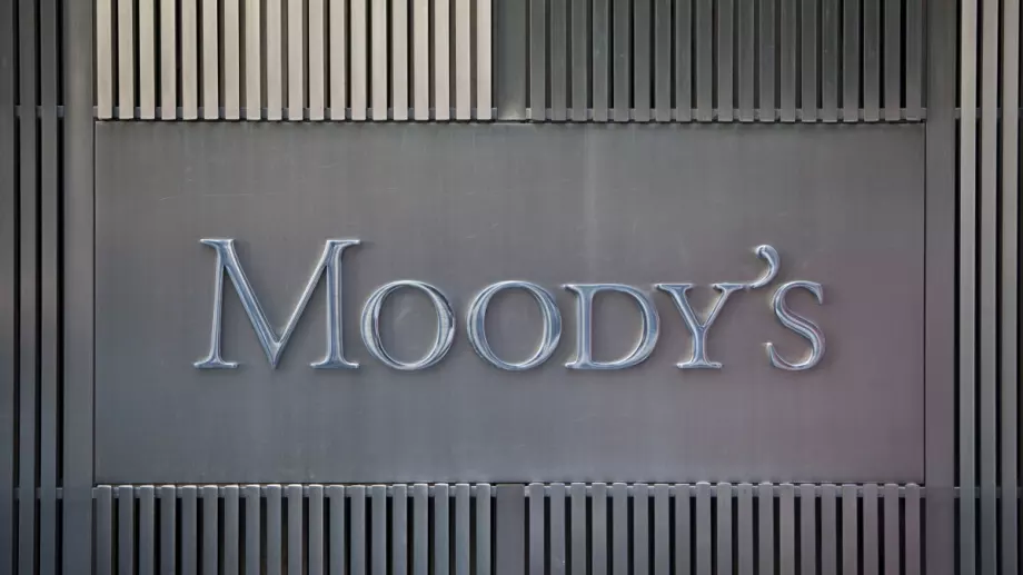 Moody's преразглежда кредитния рейтинг на шест американски банки, понижи оценката на Signature Bank до ниво джънк